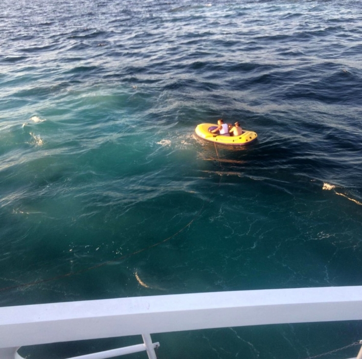 Şişme Oyuncak Botla Marmara’nın Ortasında 5 Saat