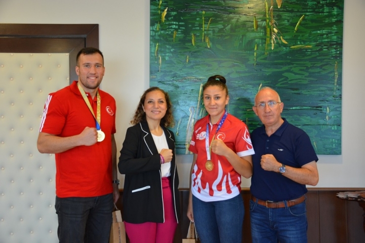 Dünya Şampiyonlarından Rektör Çakar’a Ziyaret