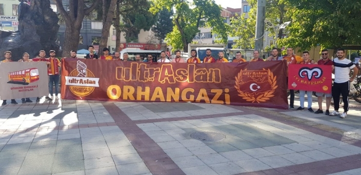 Ultraslan Orhangazi, Takımlarını Ankara’da Yalnız Bırakmadı