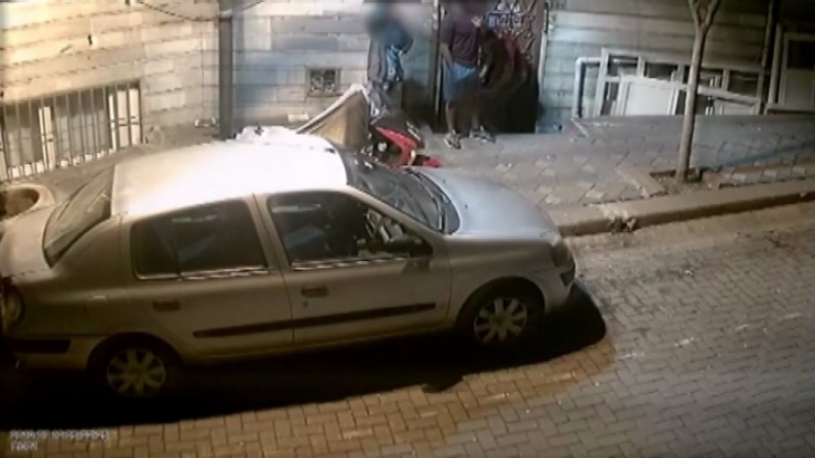 13 Ayrı Evden Hırsızlık Yapan Şahıslar Yakalandı