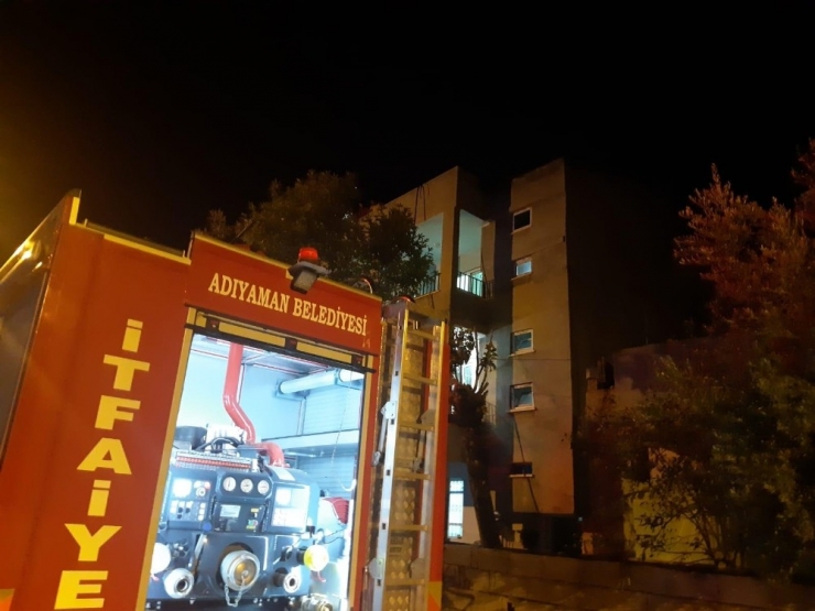 Odunluk Yangını Büyümeden Söndürüldü