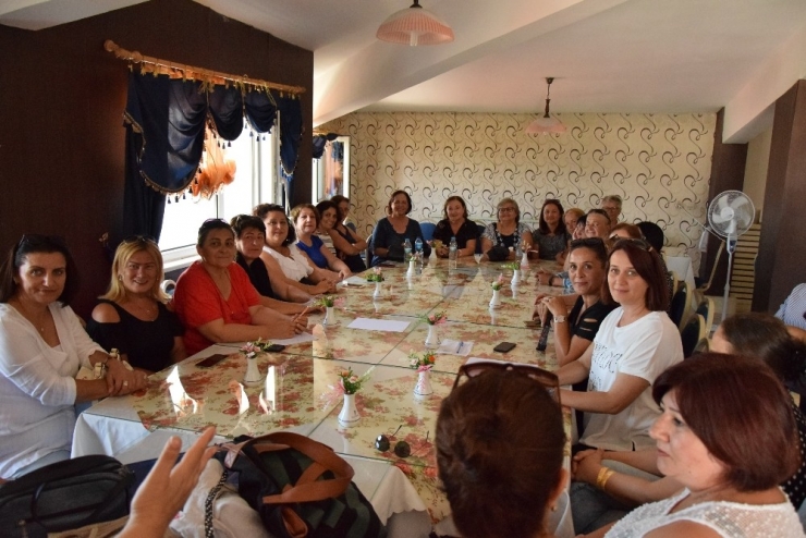 Chp Çanakkale İl Kadın Kolları Lapseki Teşkilatını Ziyaret Etti