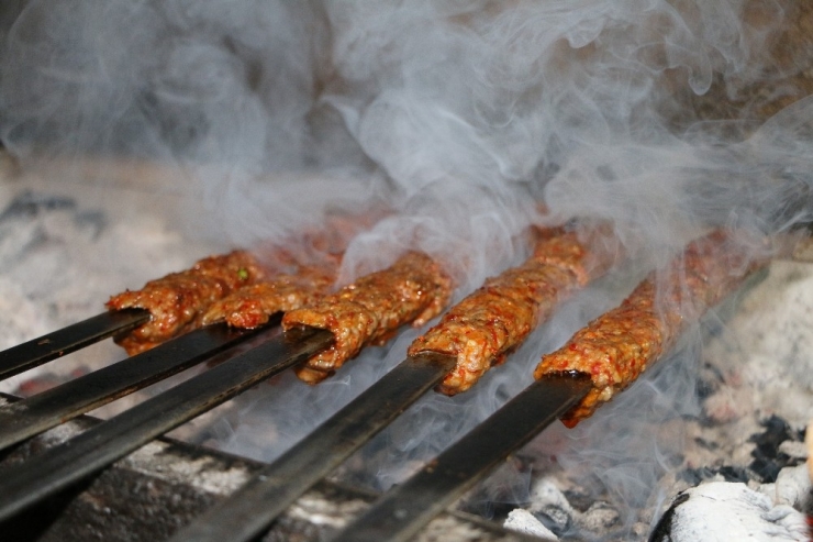 Çay Ve Ayran Etin Değerini Düşürüyor
