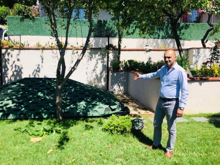 İbb Ekipleri Tarafından Üsküdar’da Vatandaşın Garajına Yıkım