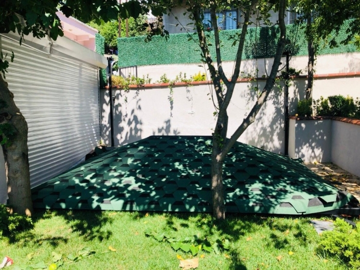 İbb Ekipleri Tarafından Üsküdar’da Vatandaşın Garajına Yıkım