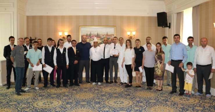 Elite World’de Sertifika Töreni