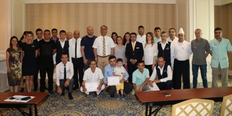 Elite World’de Sertifika Töreni