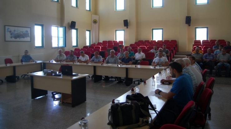 Malkara’da Sezonun İlk Ayçiçeği 2,57 Tl’den Satıldı