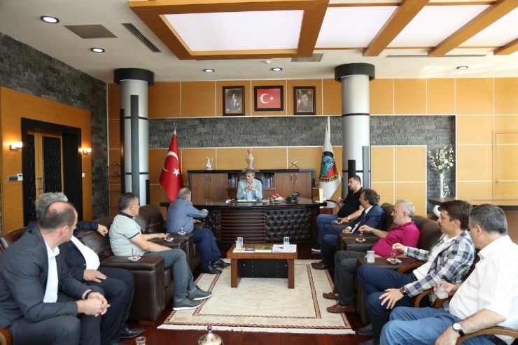 Başkan Alemdar Sakaryaspor’un Yeni Yönetimini Ağırladı