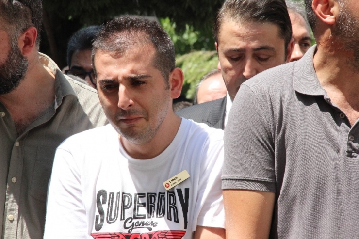 Genç Kabin Memuru Son Yolculuğuna Uğurlandı