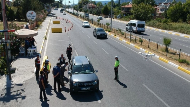 Kaymakam Sırmalı, Kurban Bayramı Öncesi Yol Kontrol Ve Arama Faaliyetlerini Denetledi
