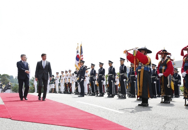 Abd Savunma Bakanı Esper Güney Kore’de