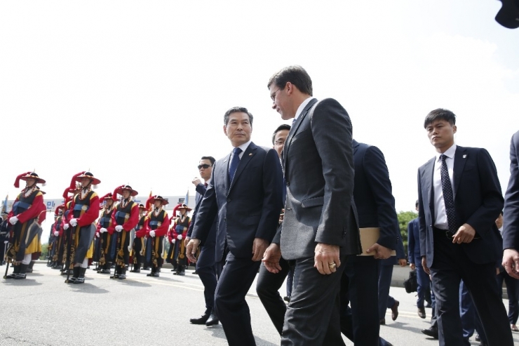 Abd Savunma Bakanı Esper Güney Kore’de