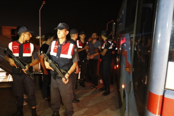 Cezaevinde 110 Mahkum Gıda Zehirlenmesi Şüphesiyle Tedavi Altına Alındı