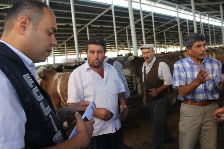 Polisten Kurban Pazarında Sahte Para Uyarısı