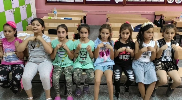 Minikler, Kurban Bayramı’nı İşaret Diliyle Kutladı