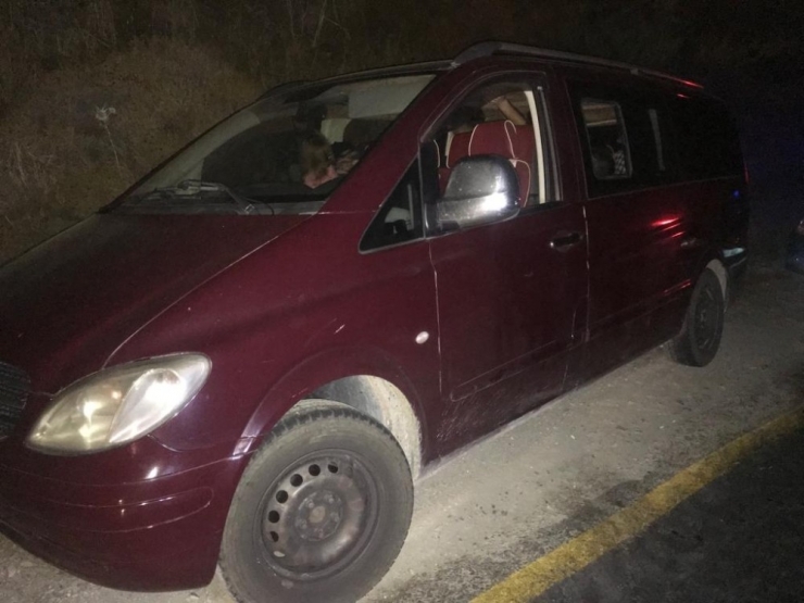 Lüks Araç İle Göçmen Kaçakçılığı Jandarmaya Takıldı