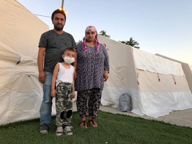 Depremzede Aile 6 Yaşındaki Çocukları İçin Yardım İstiyor