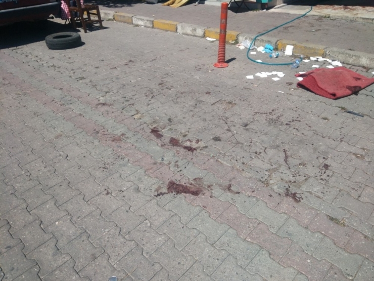 Gediz’de Satırlı Kavga: 3 Yaralı