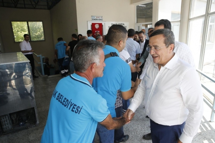 Başkan Batur’dan Bayram Mesajı: “Hedef 2023”