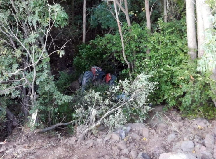 Malatya’da Traktör Dereye Uçtu: 1 Ölü