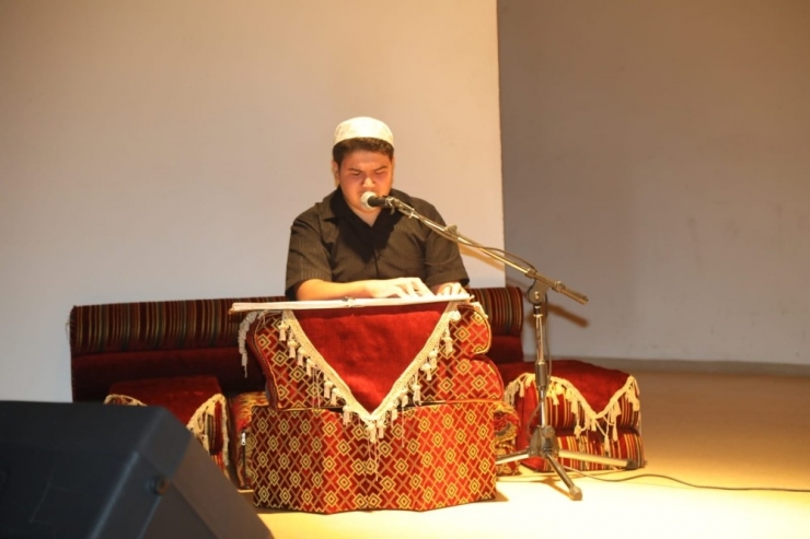 Şanlıurfa’da Görme Engelli Gençler Kur’an-ı Kerim’i Hatim Etti