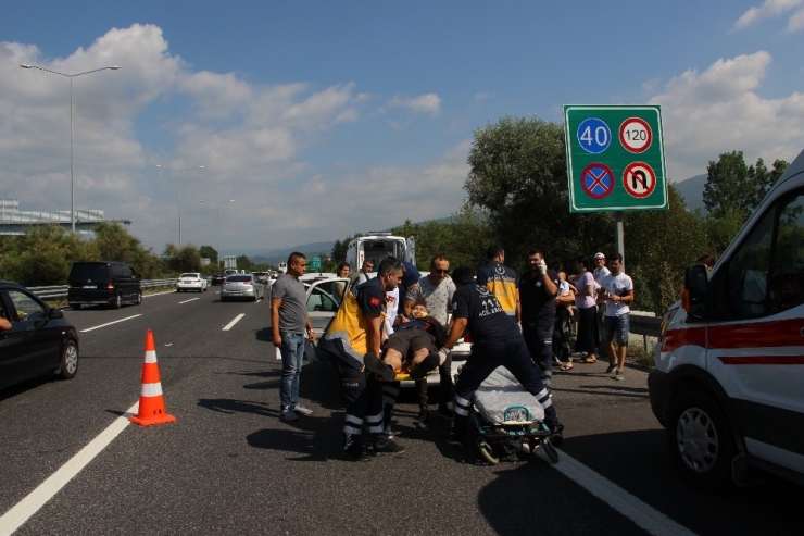 Tem Otoyolunda Kazalar Nedeniyle Trafik Durma Noktasına Geldi