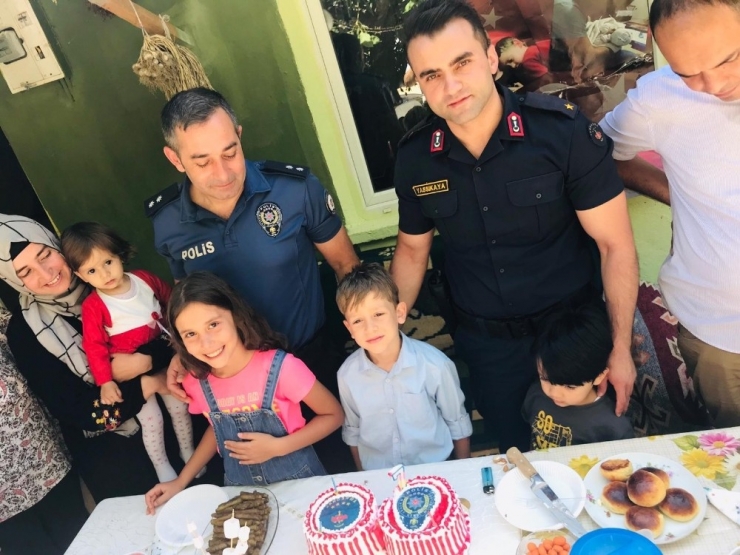 Şehit Oğluna Polis Ve Jandarmadan Sürpriz Doğum Günü