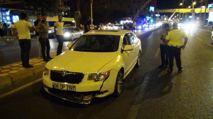 İntihar Etmek İçin Atladı, Üzerinden Araç Geçince Feci Şekilde Can Verdi