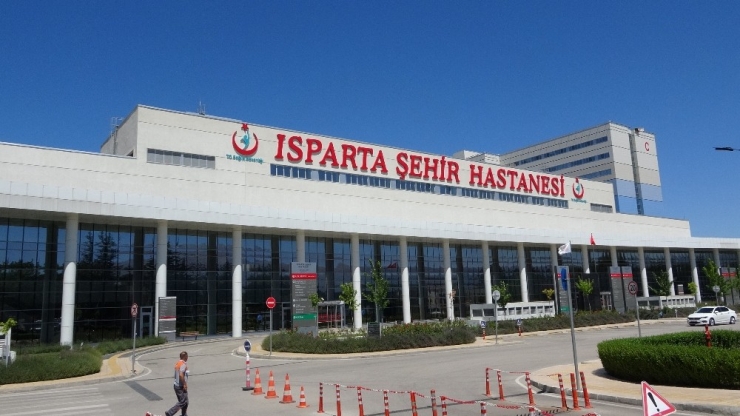 Isparta’da 25 Acemi Kasap Acil Servislere Başvurdu