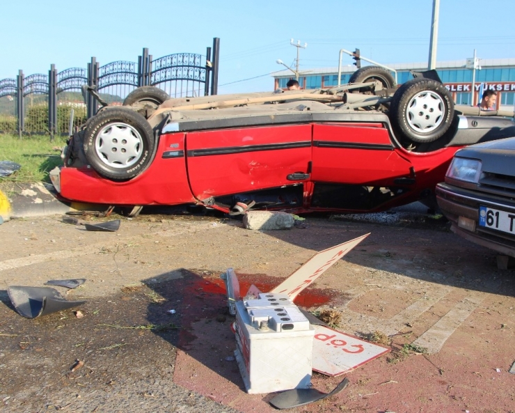 Hurdaya Dönen Otomobilden Burnu Kanamadan Çıktılar