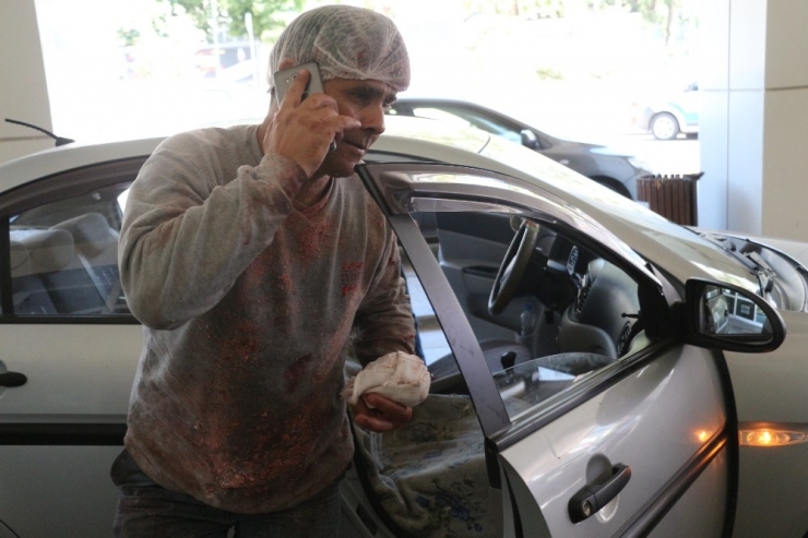 Kocaeli’de Kendini Yaralayan Acemi Kasaplar Hastanelere Koştu