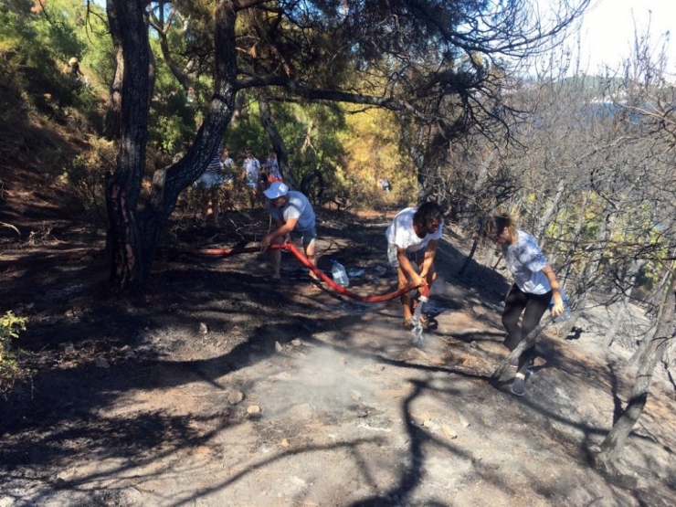 Burgazada’da Orman Yangını Kontrol Altına Alındı