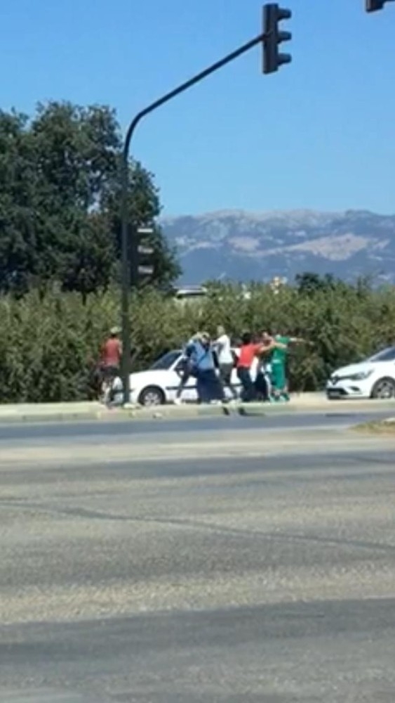 Bursa’da Trafik Magandaları Temizlik İşçisine Saldırdı
