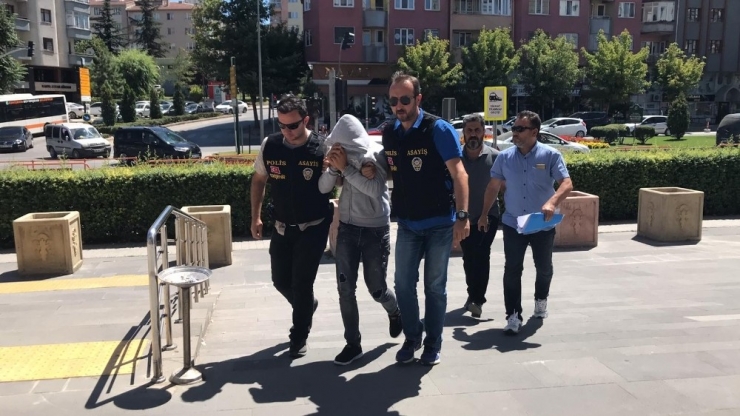 Cinayet Zanlısı Adliyede