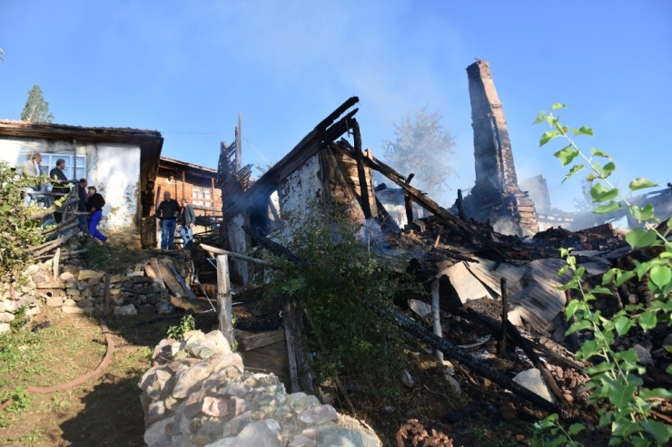 Bayramda Evsiz Kaldılar