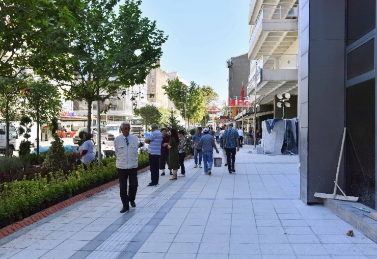 Sakarya Caddesi’nde Adım Adım Değişim