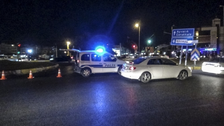 Akçay Araç Girişlerine Kapatıldı