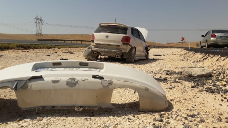 Devrilen Otomobildeki 3 Kişi Yaralandı