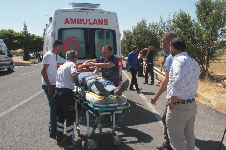 Elazığ’da İki Otomobil Çarpıştı: 5 Yaralı