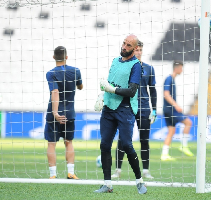 Chelsea Son Antrenmanını Beşiktaş Park’ta Yaptı