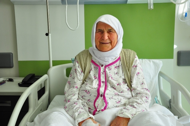 Kilo Aldığını Sandı, Karnından 12 Kiloluk Kist Çıktı