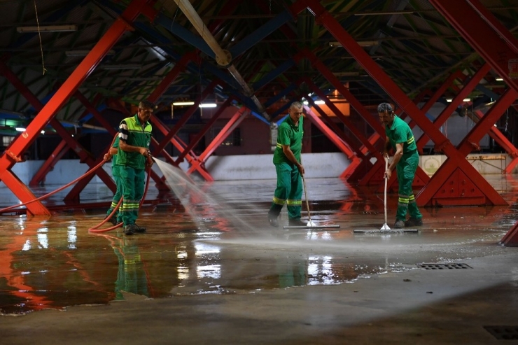 Osmangazi’de Kurban Kesim Yerleri Temizlendi