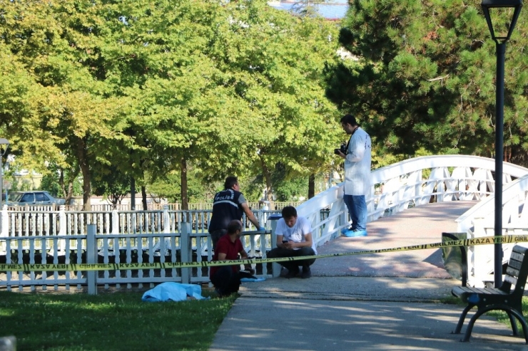 Süs Havuzunda Erkek Cesedi Bulundu