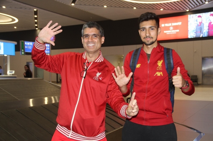 Liverpool Ve Chelsea Taraftarlarının İstanbul’a Gelişi Sürüyor