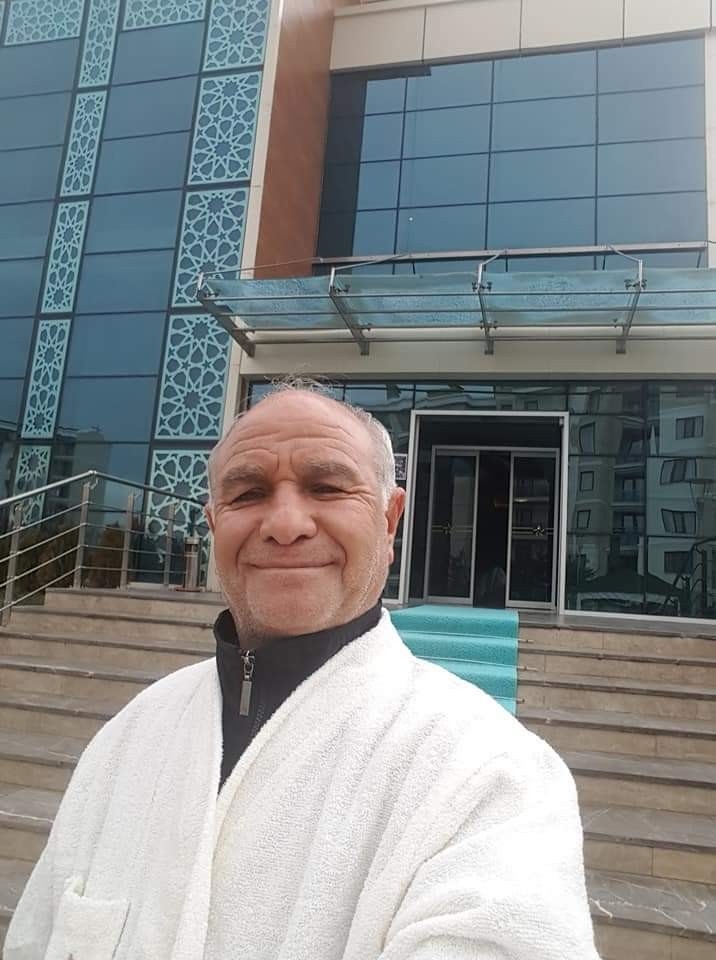 Balkondan Düşen İş Adamı Hayatını Kaybetti