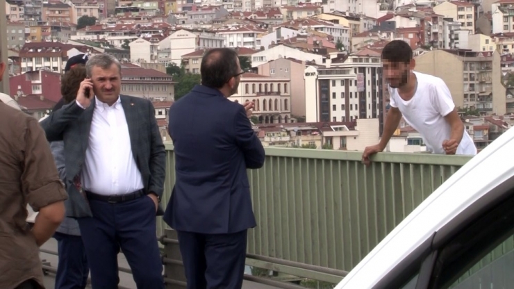 Bakan Kasapoğlu İntihardan Vazgeçirdi, Aracına Bindirdi