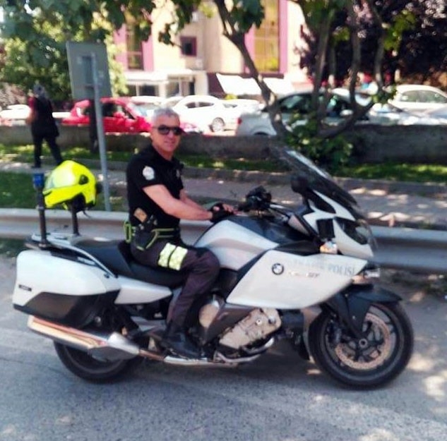 Kayganlaşan Yolda Metrelerce Süreklenen Polis Ağır Yaralandı