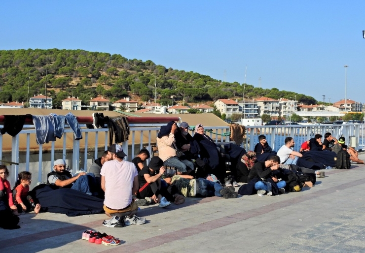 Çeşme’de 82 Göçmen Yakalandı