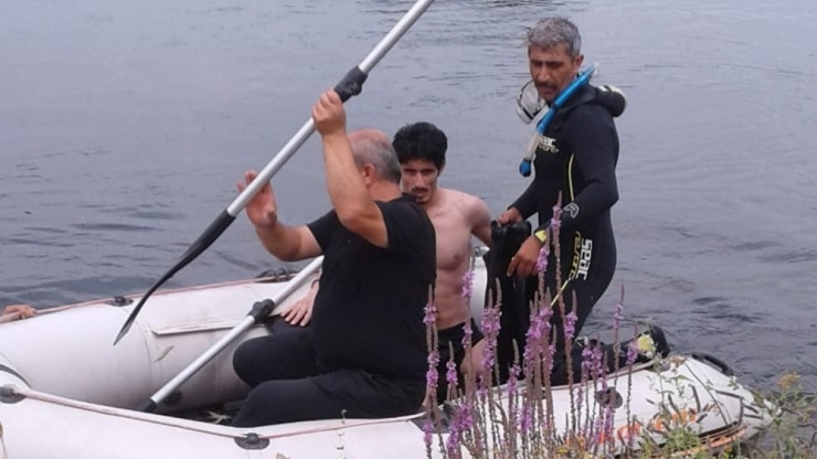 Yüzmek İçin Nehre Giren Genç, Boğulmaktan Kurtarıldı